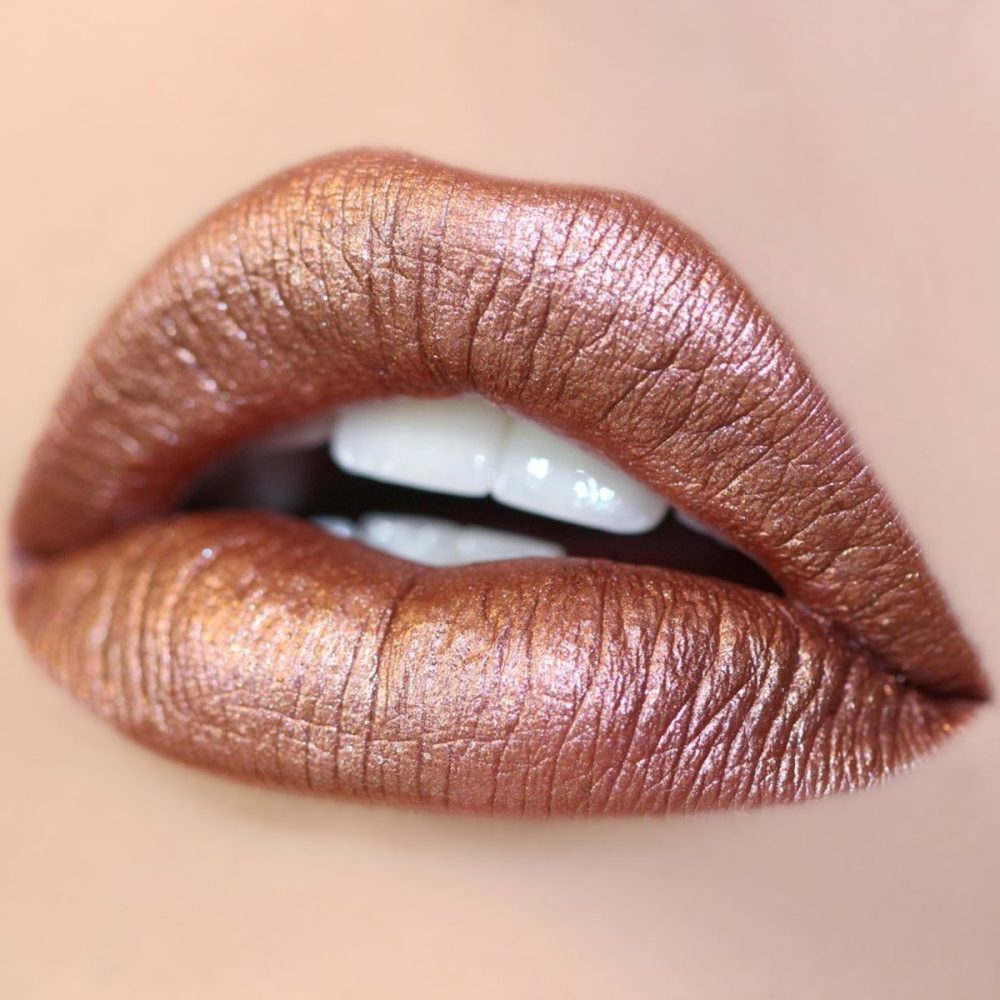 metallic lipstick