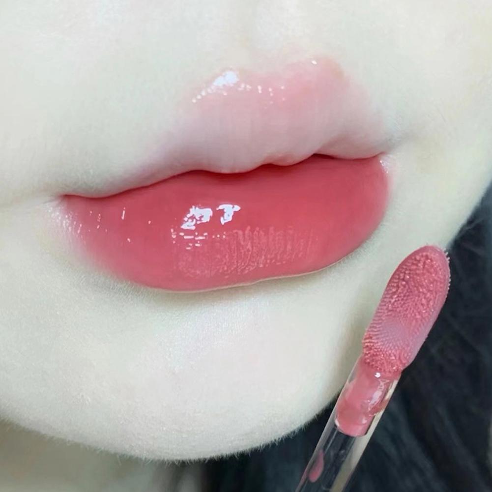 glossy lipstick